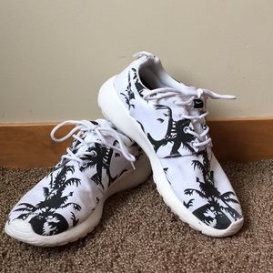 Rare Nike Palm Trees